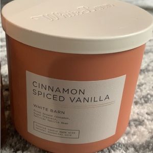 White Barn 3-wick candle. New PRICE FIRM